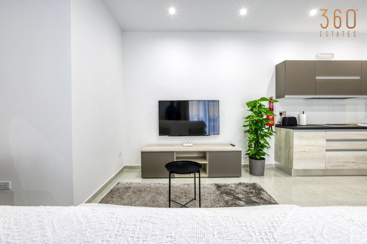 A Lovely 1Br Home With Balcony Just Off The Coast By 360 Estates Saint Julian's Ngoại thất bức ảnh