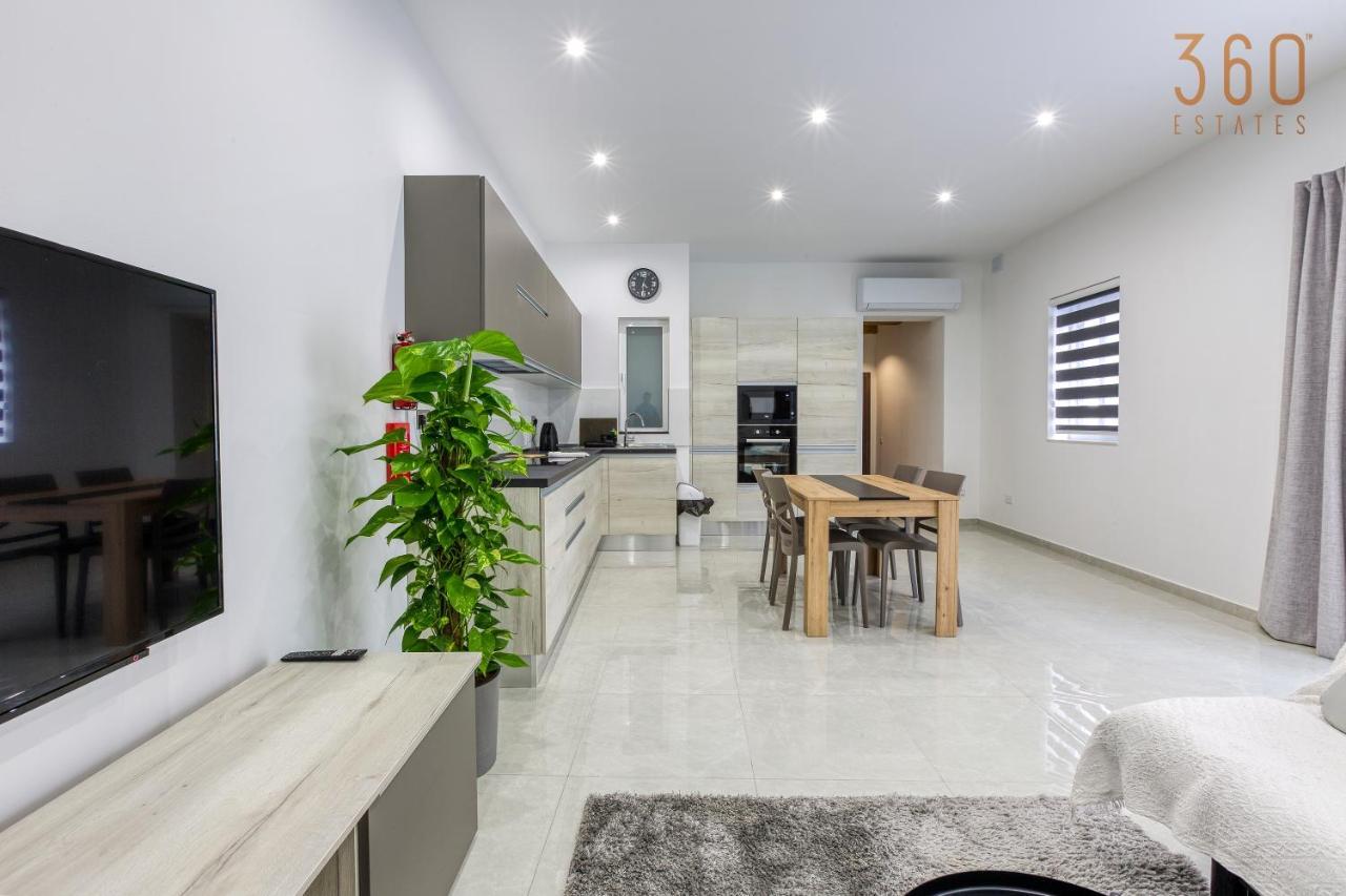A Lovely 1Br Home With Balcony Just Off The Coast By 360 Estates Saint Julian's Ngoại thất bức ảnh