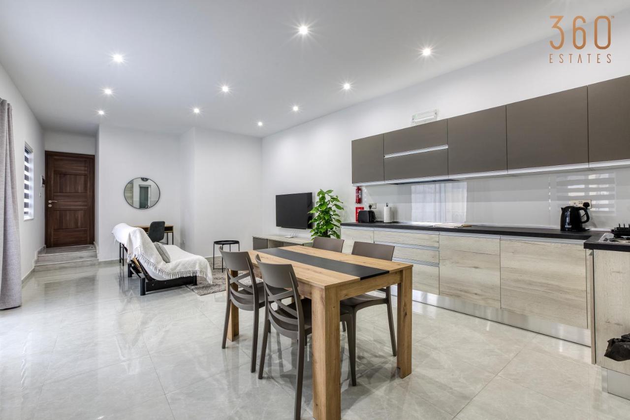 A Lovely 1Br Home With Balcony Just Off The Coast By 360 Estates Saint Julian's Ngoại thất bức ảnh