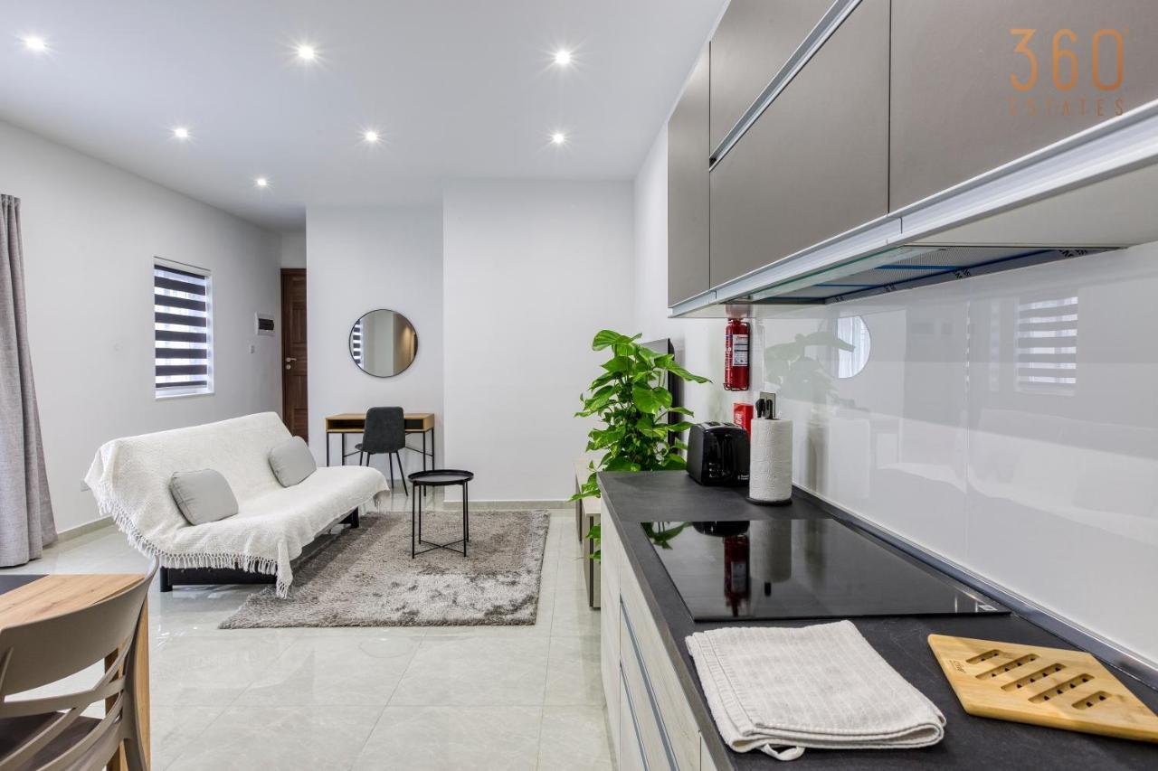 A Lovely 1Br Home With Balcony Just Off The Coast By 360 Estates Saint Julian's Ngoại thất bức ảnh