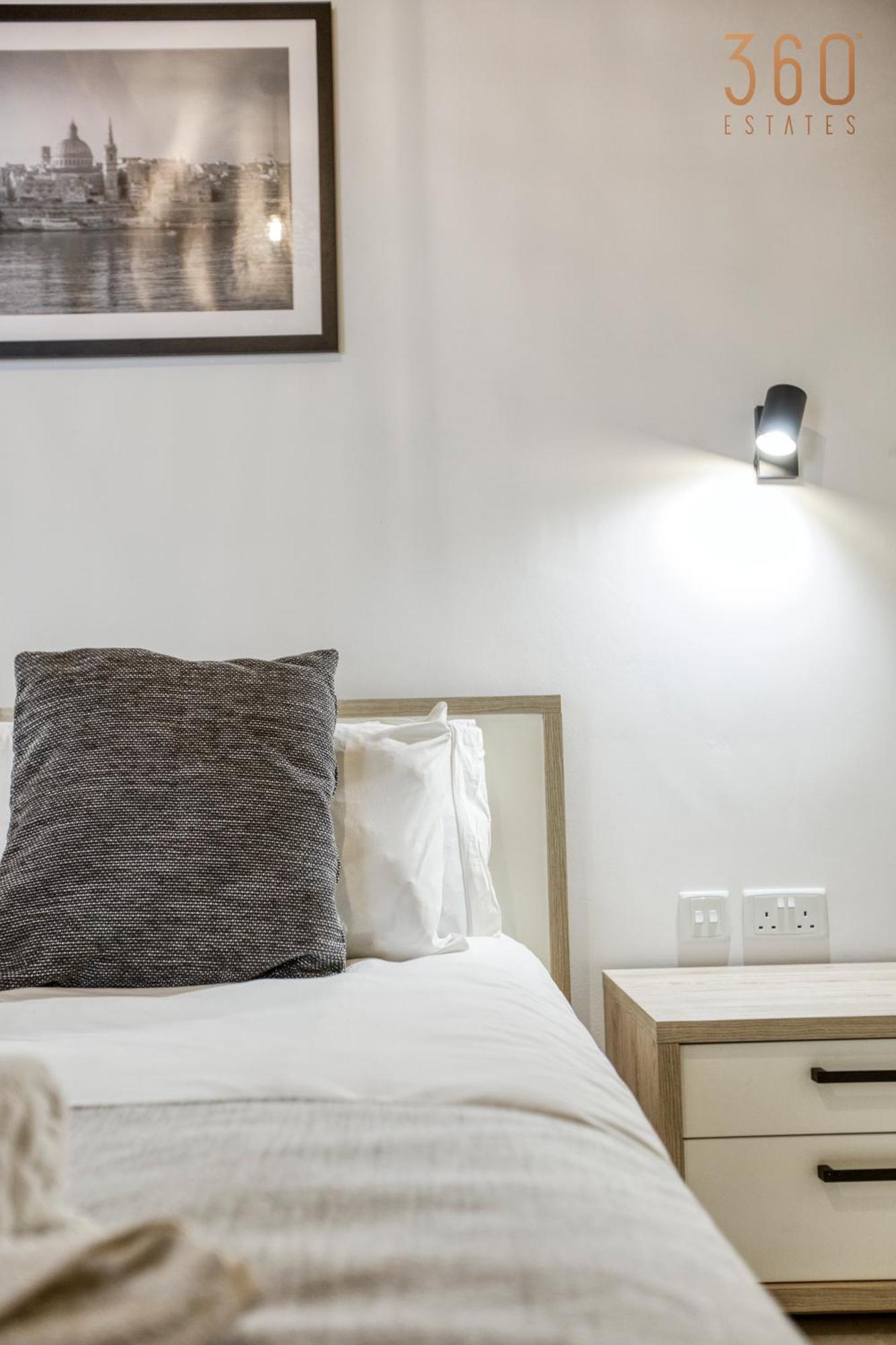 A Lovely 1Br Home With Balcony Just Off The Coast By 360 Estates Saint Julian's Ngoại thất bức ảnh